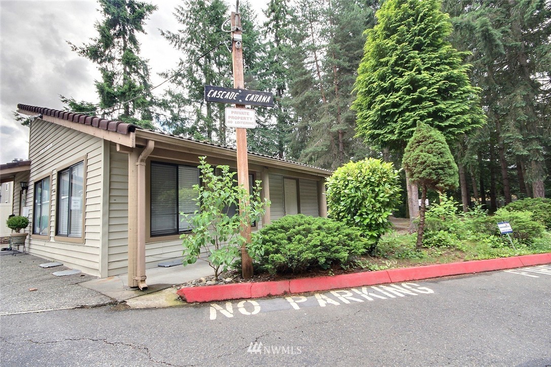 17419 119th Lane Southeast, Unit E31 Renton, WA 98058 - Photo 18 of 18 front view of a house