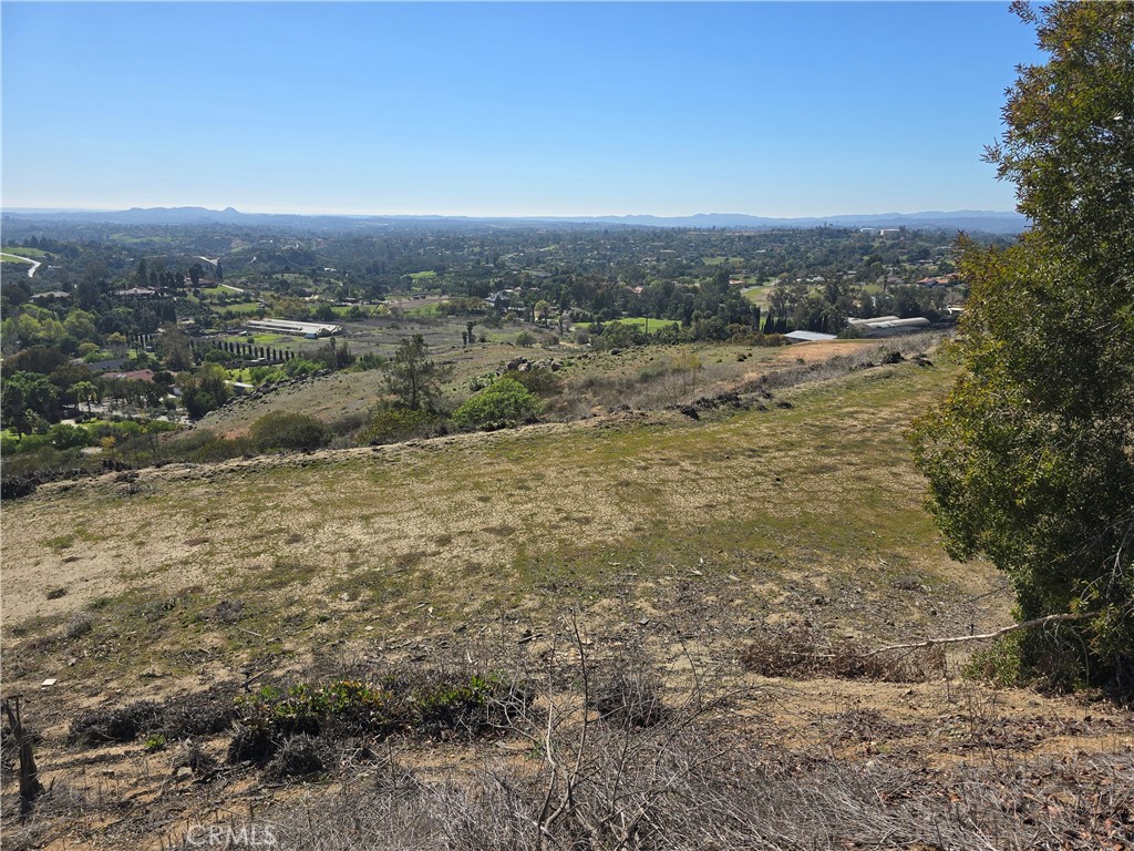 1387 Las Vistas Road Fallbrook, CA 92028 - Photo 5 of 26