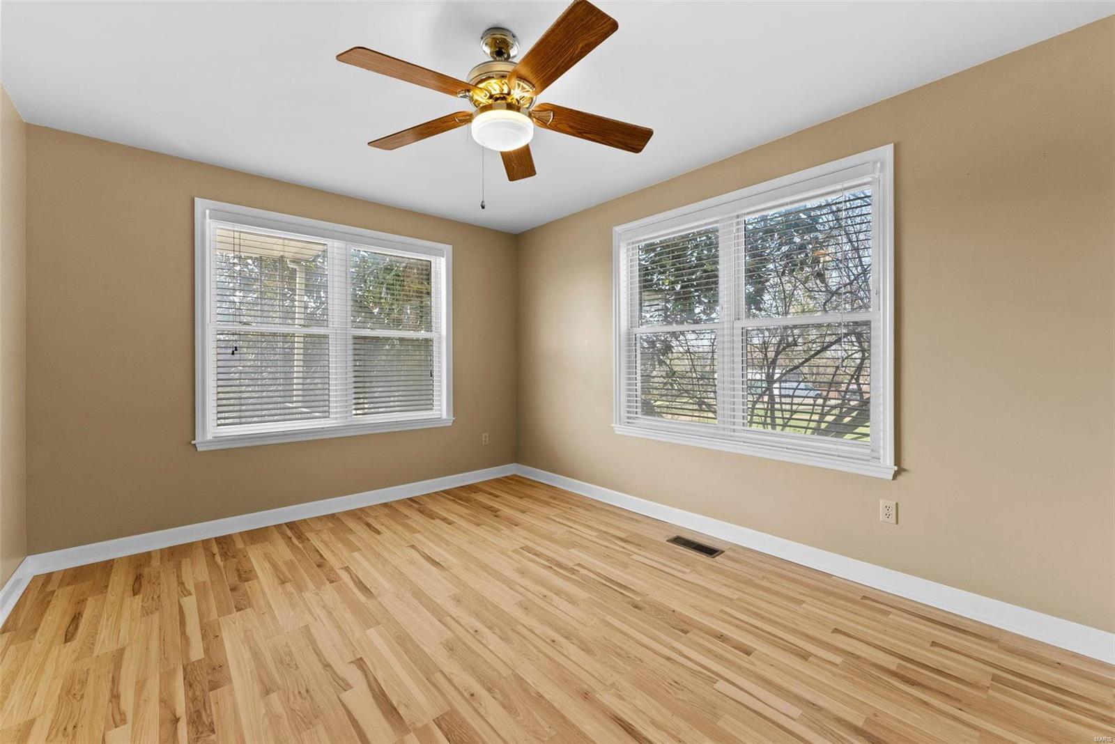 2438 Creve Coeur Mill Road Maryland Heights, MO 63043 - Photo 17 of 32