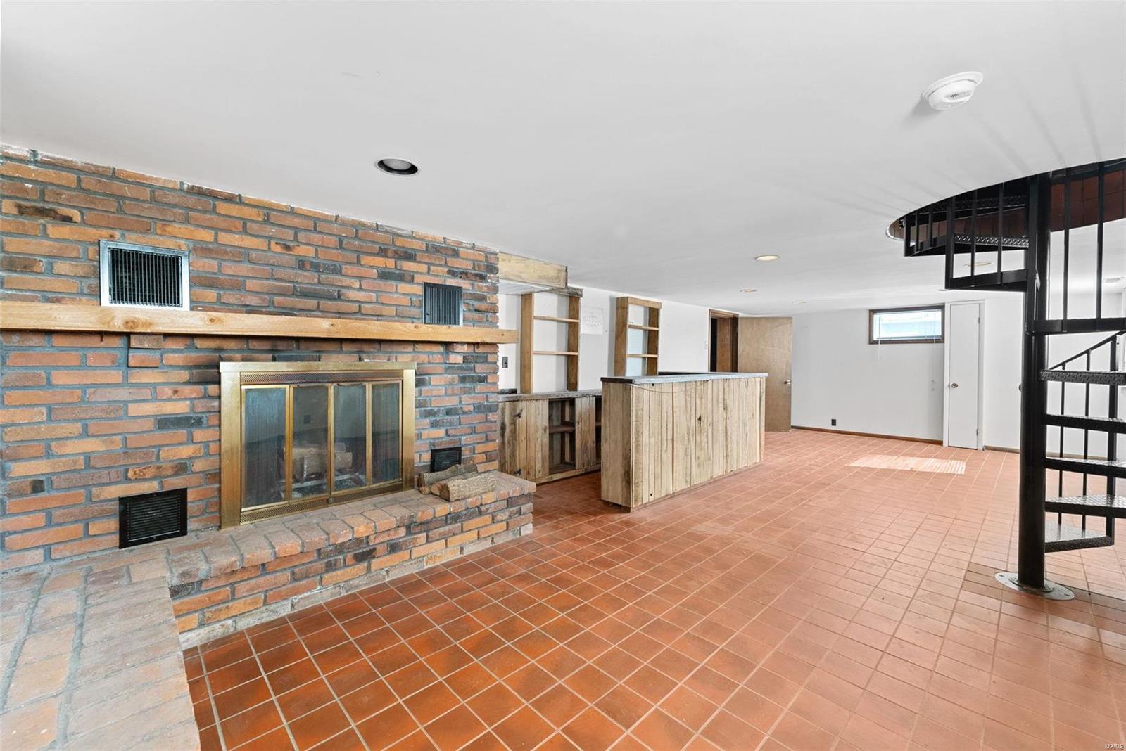 2438 Creve Coeur Mill Road Maryland Heights, MO 63043 - Photo 19 of 32