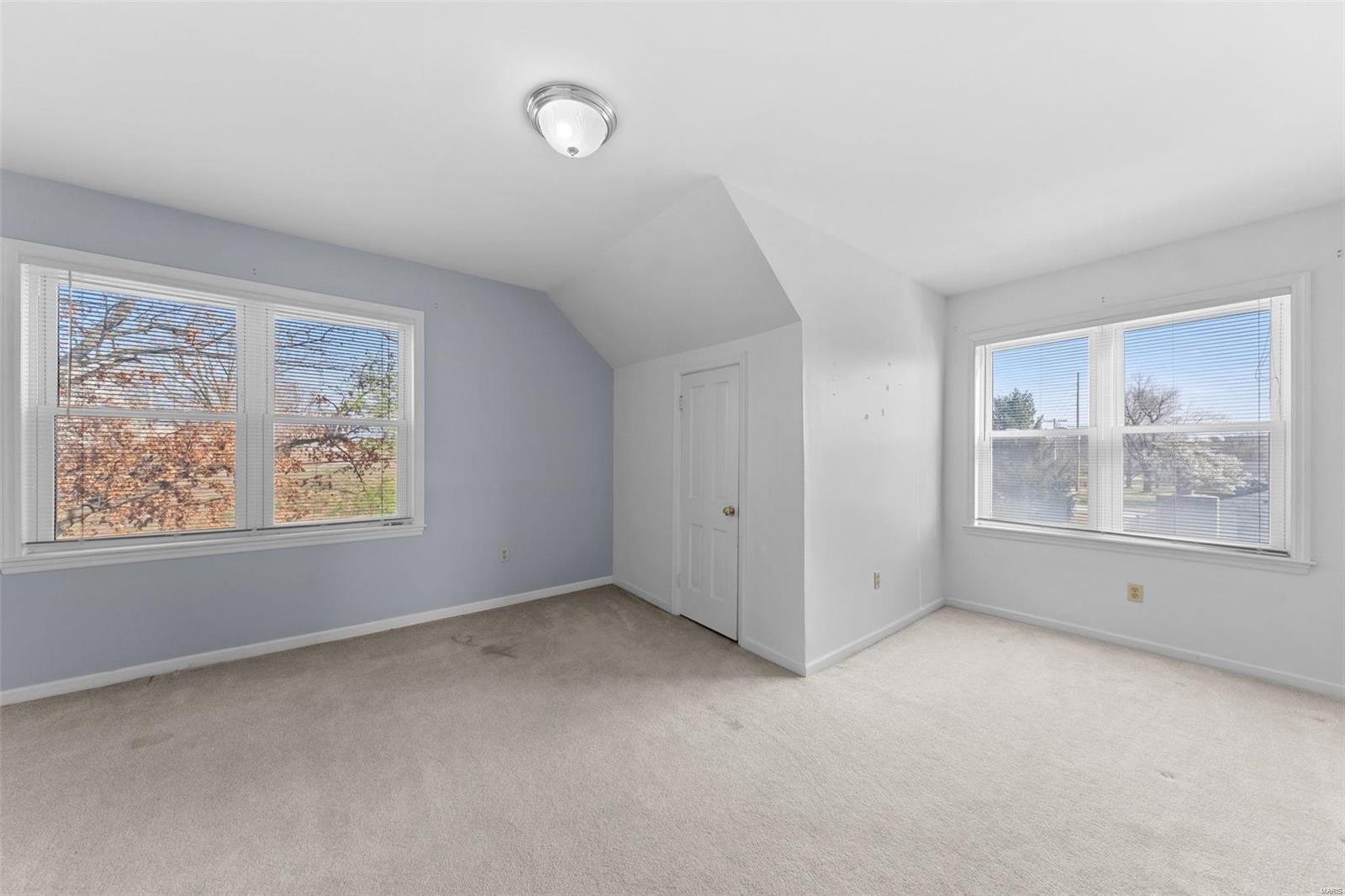 2438 Creve Coeur Mill Road Maryland Heights, MO 63043 - Photo 25 of 32