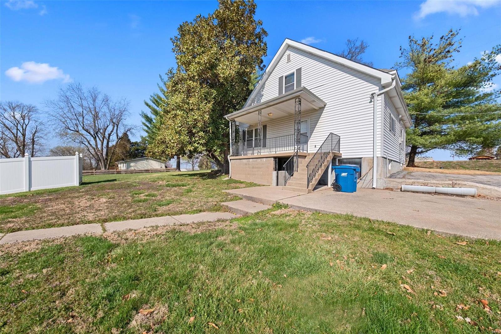 2438 Creve Coeur Mill Road Maryland Heights, MO 63043 - Photo 29 of 32