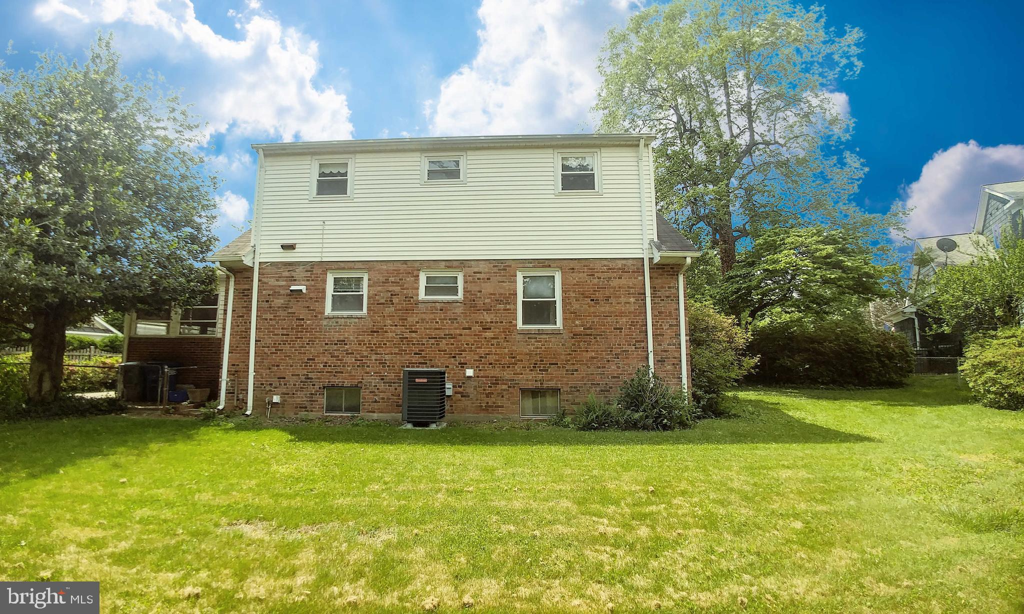 7106 Elizabeth Drive McLean, VA 22101 - Photo 3 of 21