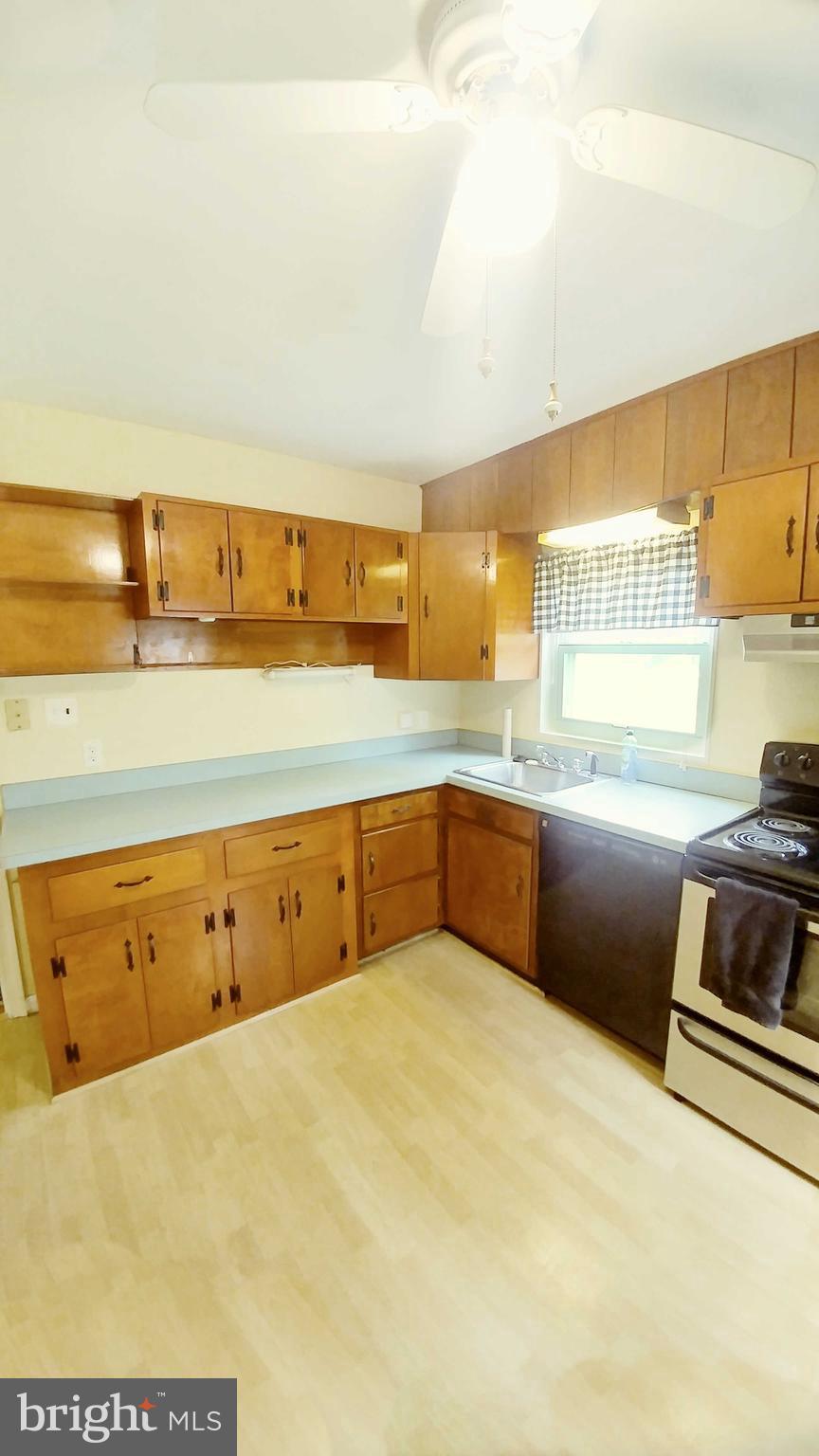 7106 Elizabeth Drive McLean, VA 22101 - Photo 8 of 21