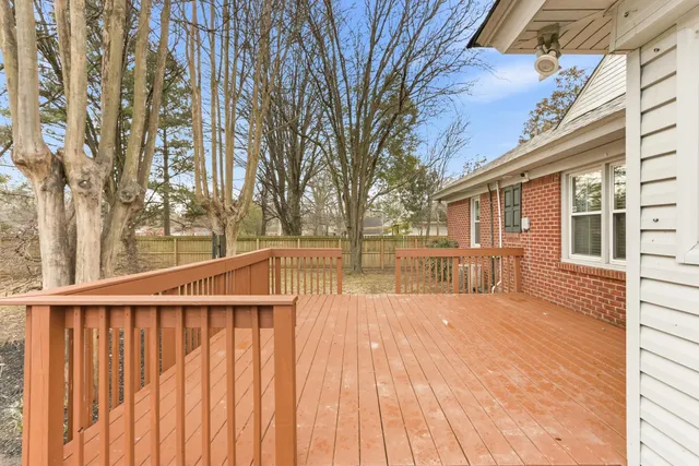 $215,000 | 932 Ivy Road, Memphis, TN 38117