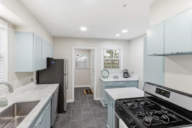 $215,000 | 932 Ivy Road, Memphis, TN 38117