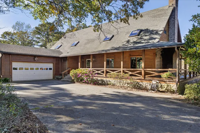 $925,000 | 1086 St Julien Drive, Eutawville, SC 29048