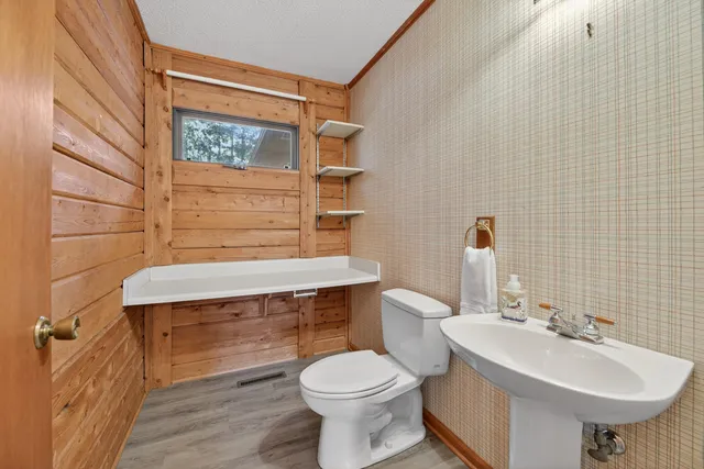 $925,000 | 1086 St Julien Drive, Eutawville, SC 29048