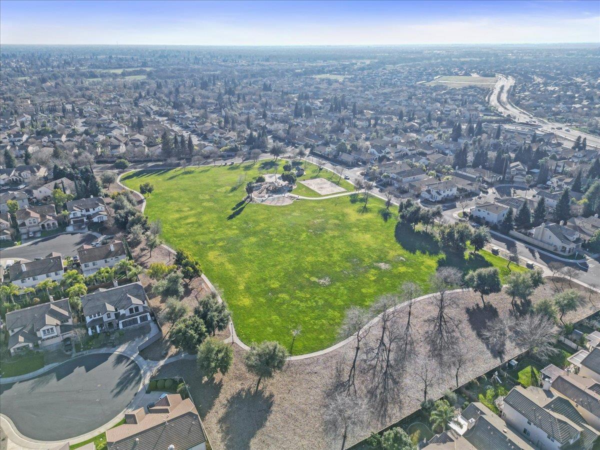 2036 Vignolia Loop Roseville, CA 95747 - Photo 33 of 33