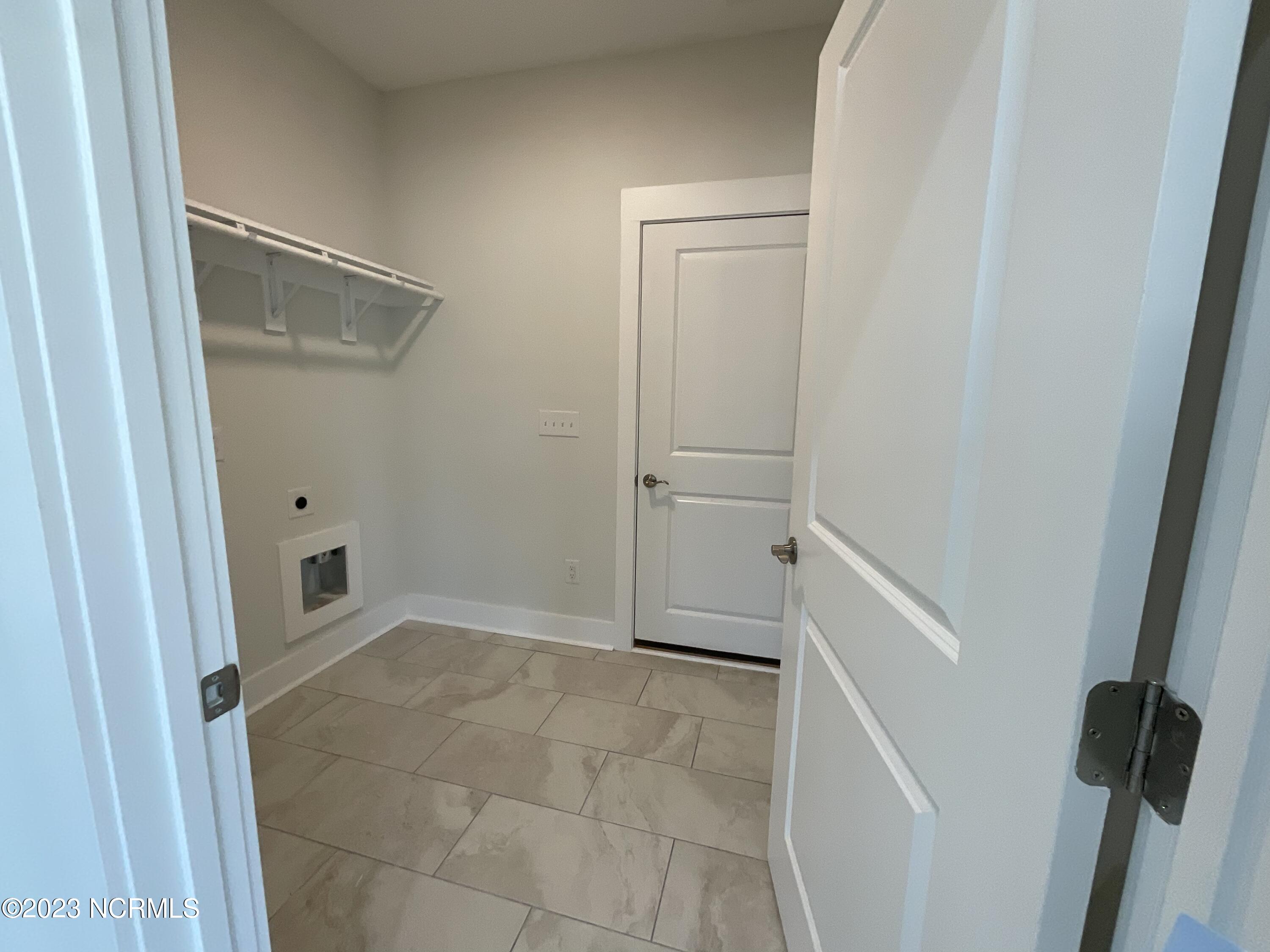 901 Nicklaus Road Boiling Spring Lakes, NC 28461 - Photo 26 of 33 Laundry