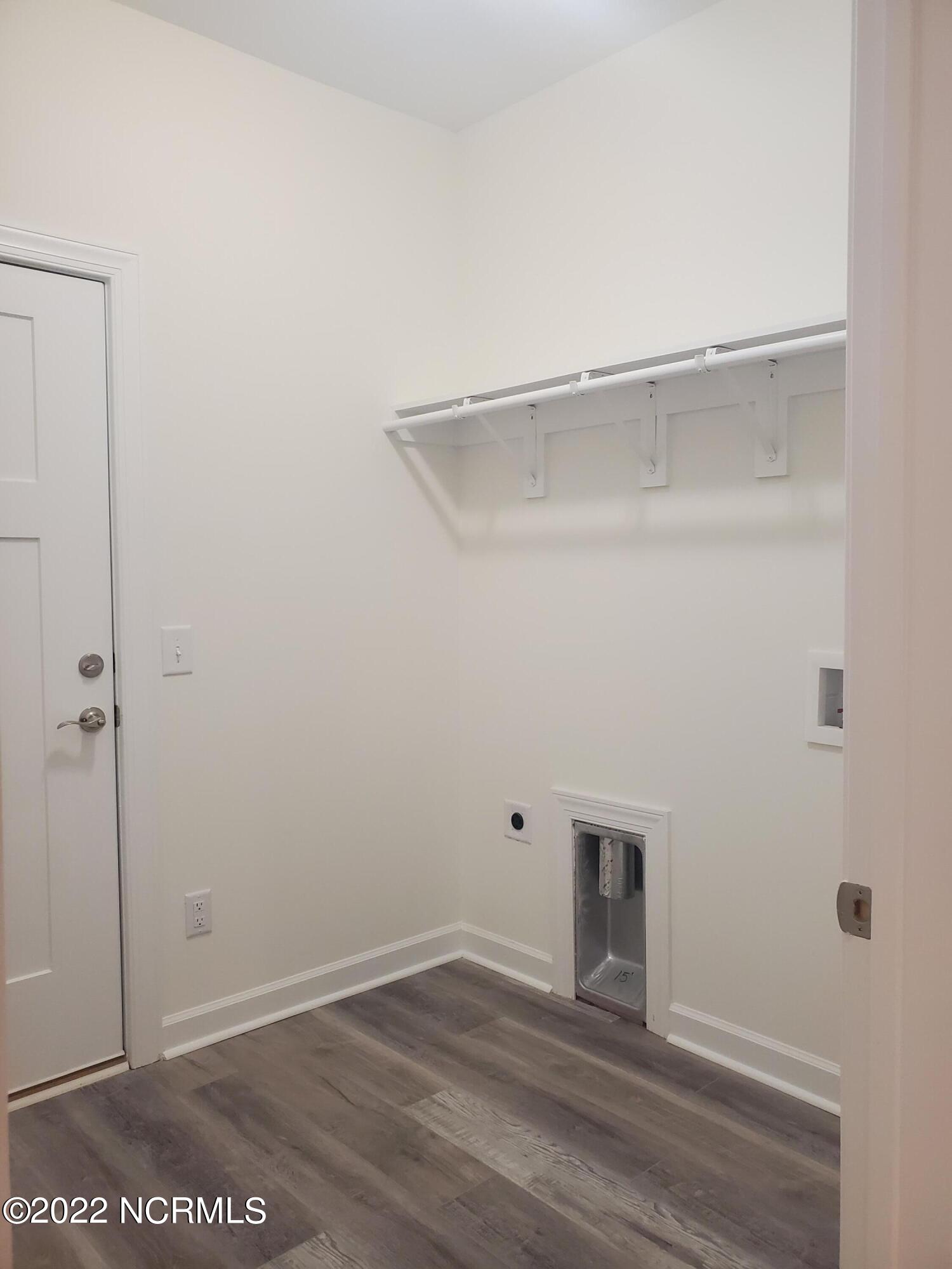 901 Nicklaus Road Boiling Spring Lakes, NC 28461 - Photo 27 of 33 Large laundry room