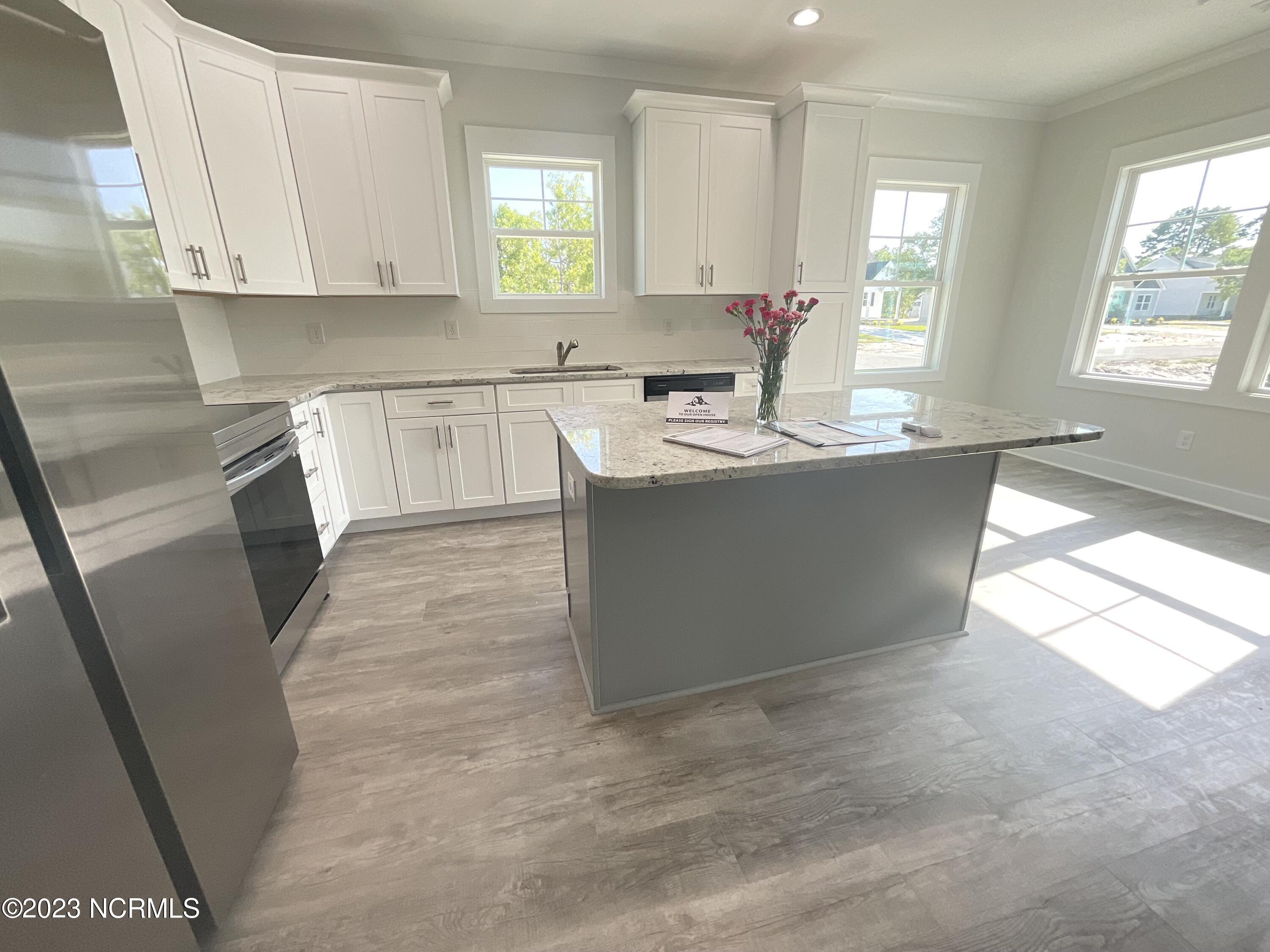 901 Nicklaus Road Boiling Spring Lakes, NC 28461 - Photo 6 of 33 Center Island