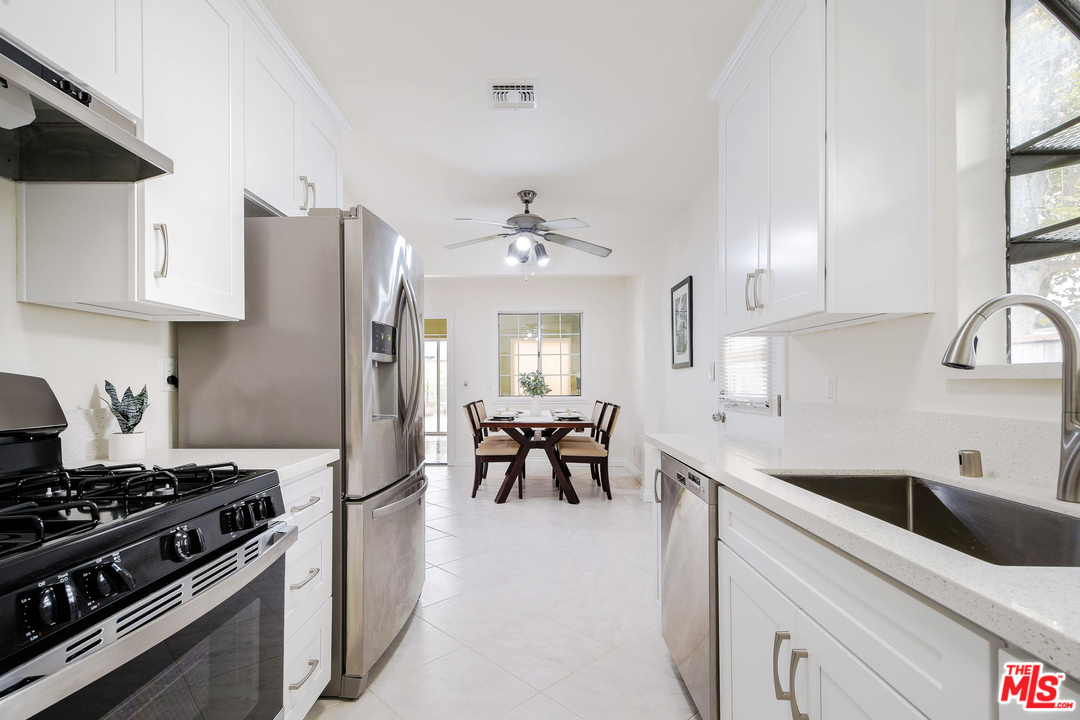 19407 Vose Street Reseda, CA 91335 - Photo 15 of 40 Gallery Image 15