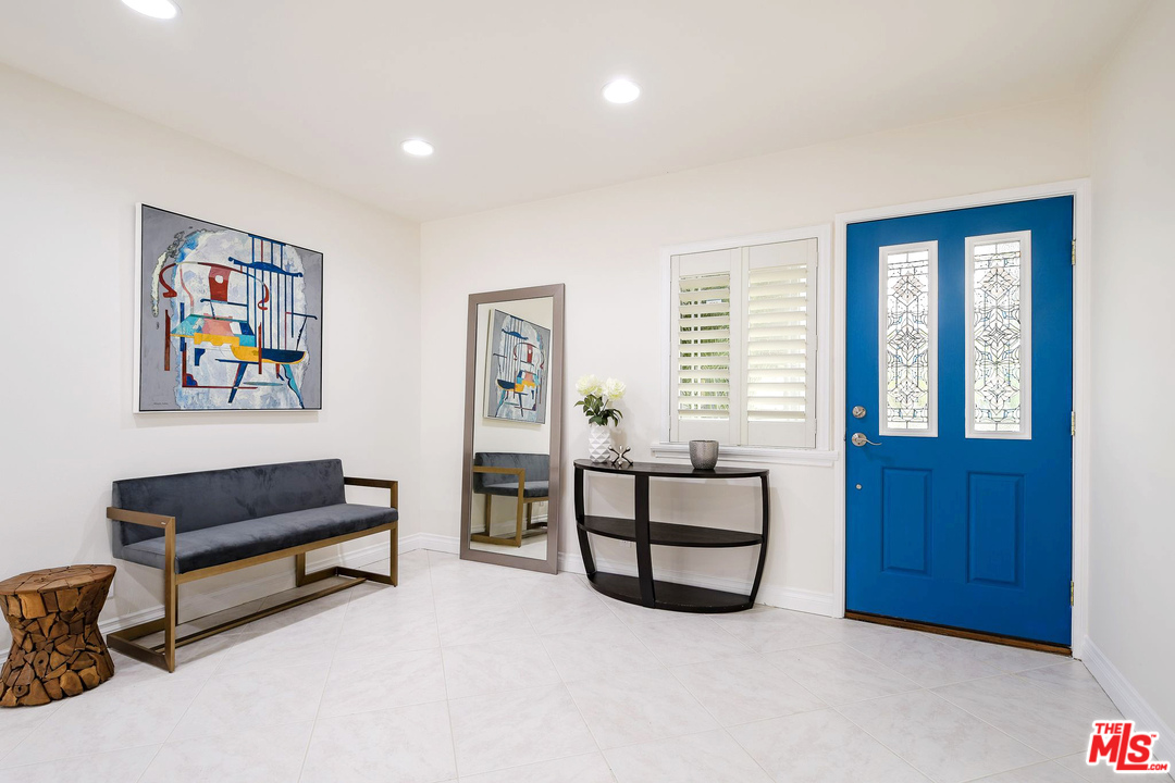 19407 Vose Street Reseda, CA 91335 - Photo 3 of 40 Gallery Image 3