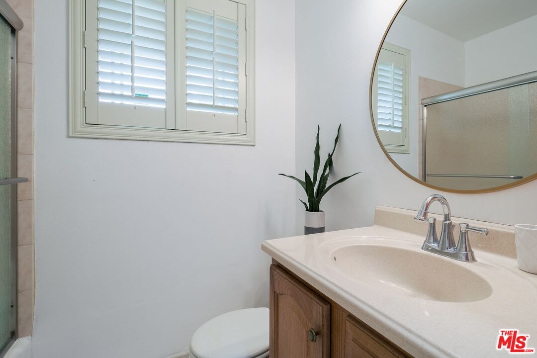 19407 Vose Street Reseda, CA 91335 - Photo 24 of 40 Gallery Image 24