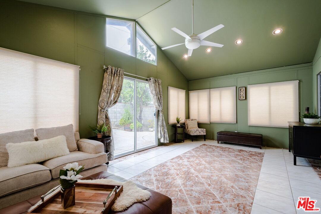 19407 Vose Street Reseda, CA 91335 - Photo 28 of 40 Gallery Image 28