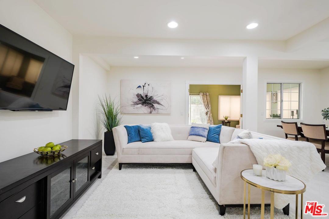 19407 Vose Street Reseda, CA 91335 - Photo 6 of 40 Gallery Image 6