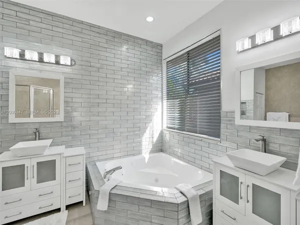 $5,950 | 4310 Northwest 63rd Avenue, Unit 4310, Coral Springs, FL 33067