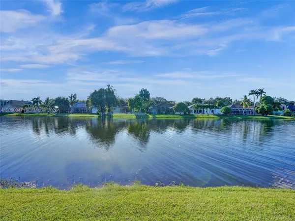 $5,950 | 4310 Northwest 63rd Avenue, Unit 4310, Coral Springs, FL 33067