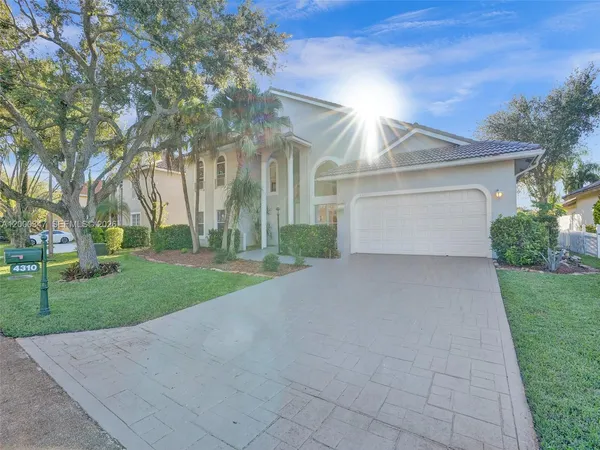 $5,950 | 4310 Northwest 63rd Avenue, Unit 4310, Coral Springs, FL 33067