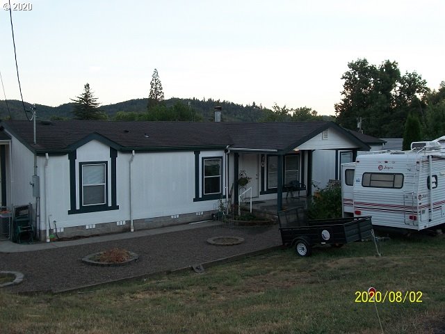 1175 Northeast Rifle Range Street Roseburg, OR 97470 - Photo 1 of 28 Gallery Image 1