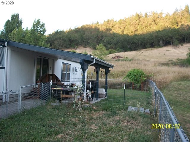 1175 Northeast Rifle Range Street Roseburg, OR 97470 - Photo 24 of 28 Gallery Image 24