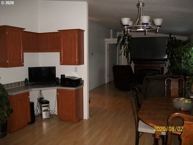 1175 Northeast Rifle Range Street Roseburg, OR 97470 - Photo 9 of 28 Gallery Image 9