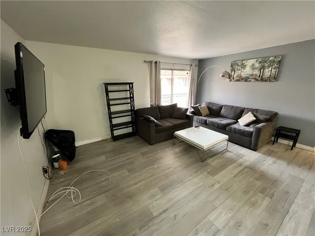 $1,599 | 4961 River Glen Drive, Unit 28, Las Vegas, NV 89103