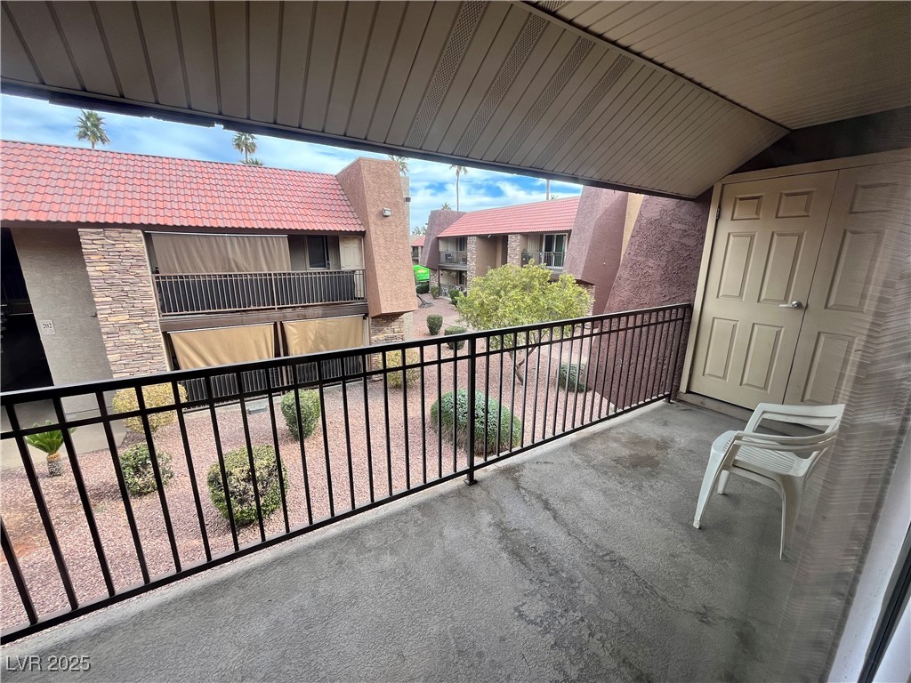 4961 River Glen Drive, Unit 28 Las Vegas, NV 89103 - Photo 6 of 10