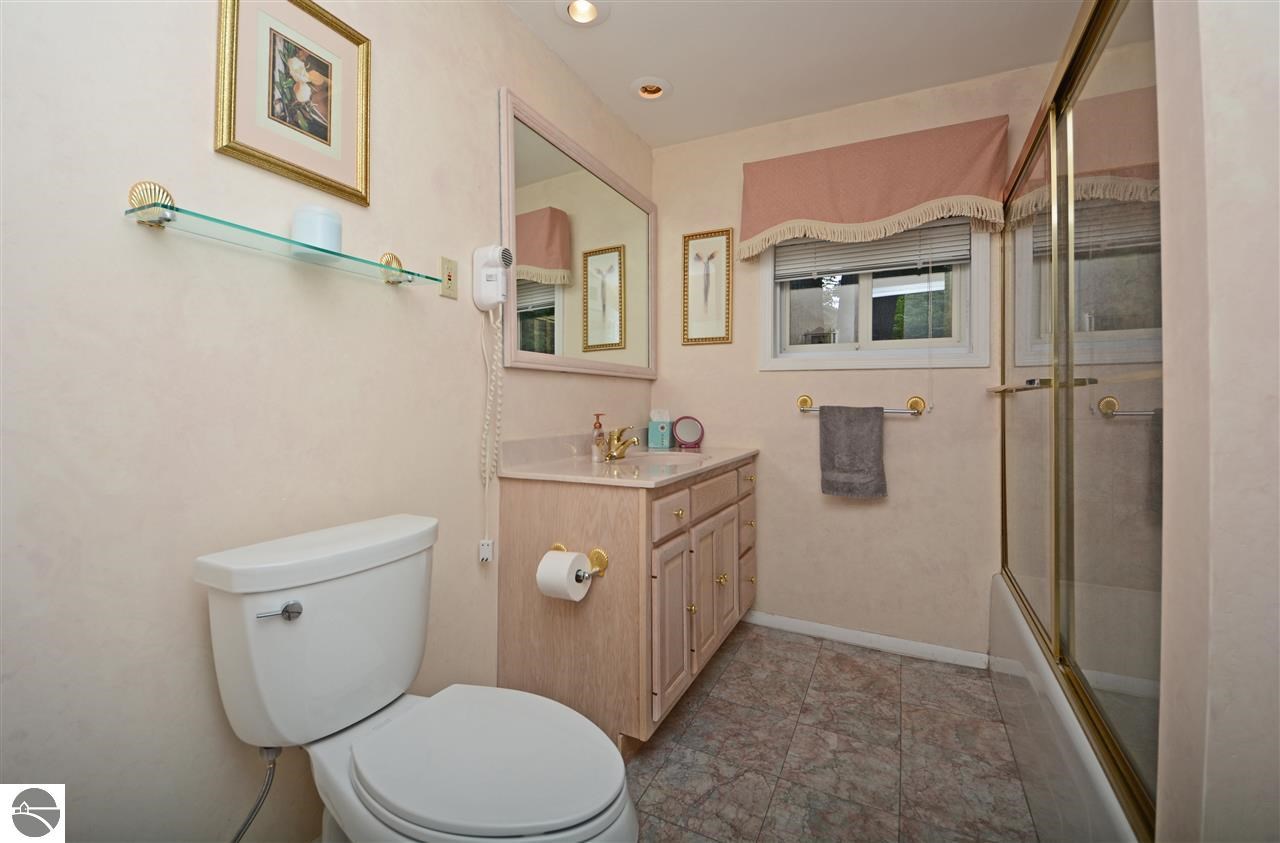 488 Bass Lake Road Traverse City, MI 49685 - Photo 27 of 28 1787355-26.JPG