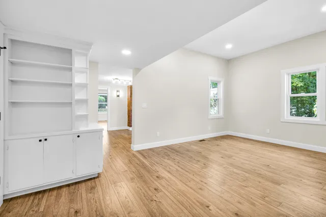 $3,250 | 48 Water Street, Unit 1, Glastonbury, CT 06073