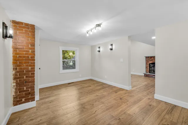 $3,250 | 48 Water Street, Unit 1, Glastonbury, CT 06073