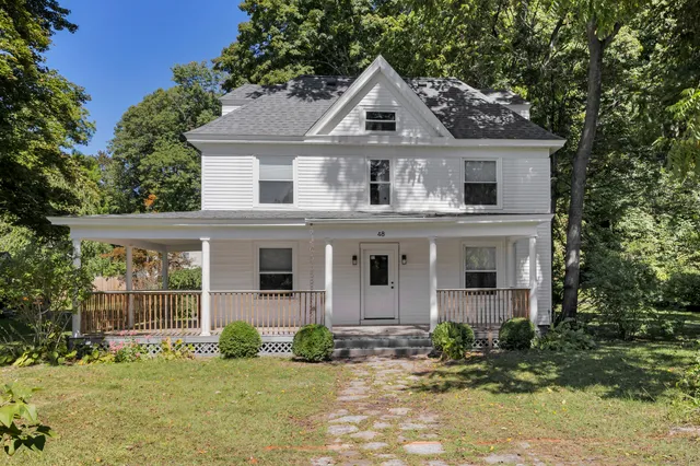 $3,250 | 48 Water Street, Unit 1, Glastonbury, CT 06073