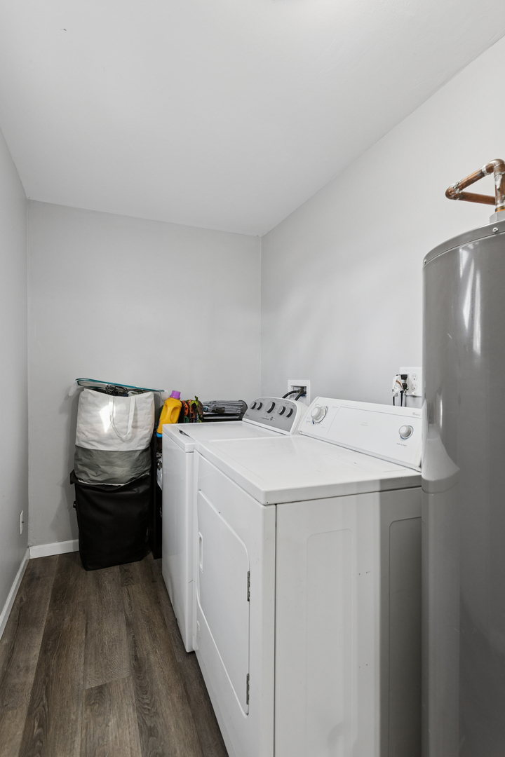516 Dalhart Avenue Romeoville, IL 60446 - Photo 14 of 19 a utility room with washer and dryer