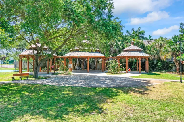 $1,800,000 | 837 Hickory Street, Melbourne, FL 32901