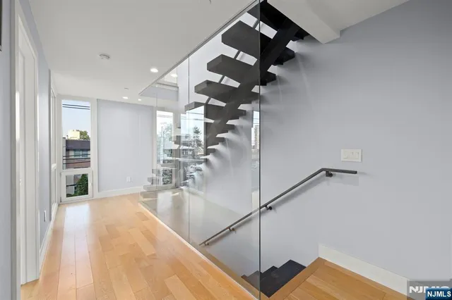 $1,888,888 | 1076 River Road, Edgewater, NJ 07020