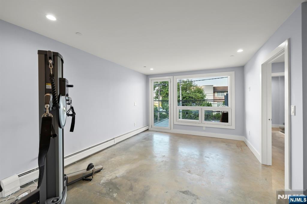 1076 River Road Edgewater, NJ 07020 - Photo 12 of 45