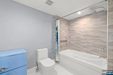 $1,888,888 | 1076 River Road, Edgewater, NJ 07020