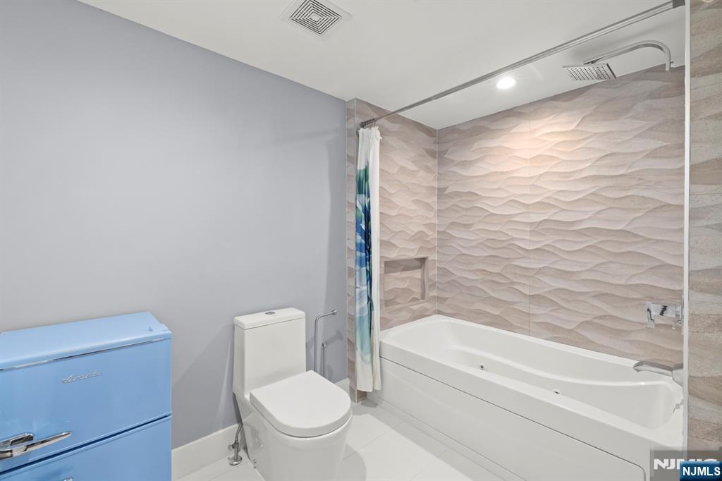 1076 River Road Edgewater, NJ 07020 - Photo 19 of 45