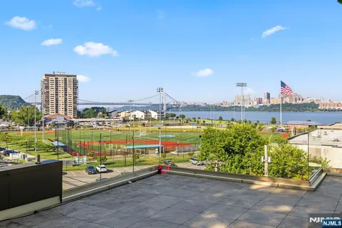 $1,888,888 | 1076 River Road, Edgewater, NJ 07020