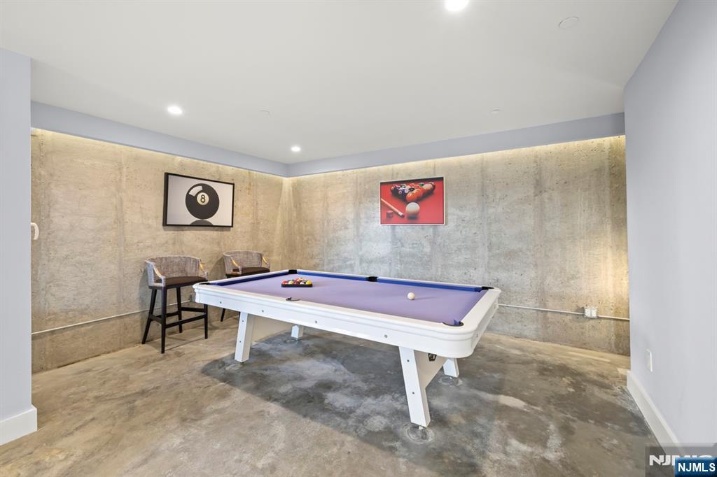 1076 River Road Edgewater, NJ 07020 - Photo 10 of 45