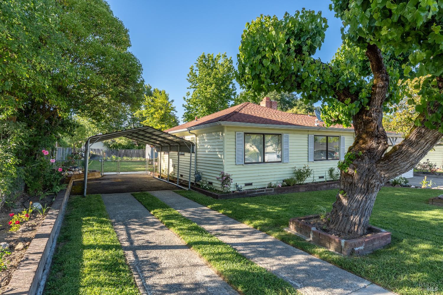 92 Oak Knoll Road Ukiah, CA 95482 - Photo 28 of 29 a view of a house with a yard