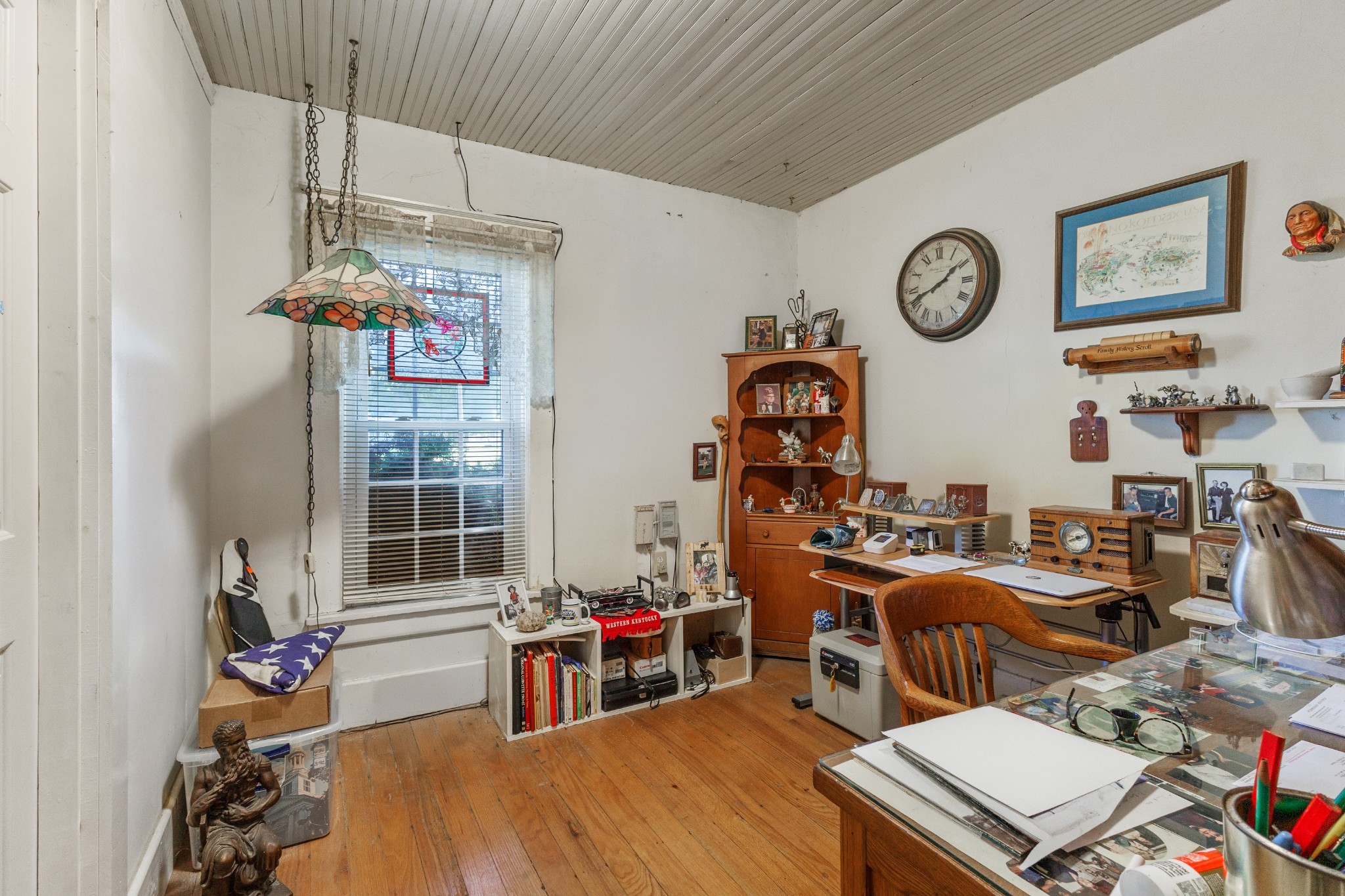 3371 Highway 76 Cottontown, TN 37048 - Photo 34 of 54 a view of a workspace with furniture and a window