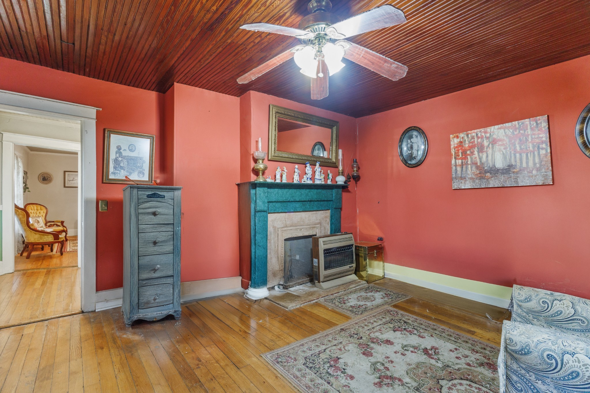 3371 Highway 76 Cottontown, TN 37048 - Photo 41 of 54 a view of a livingroom with furniture and a ceiling fan