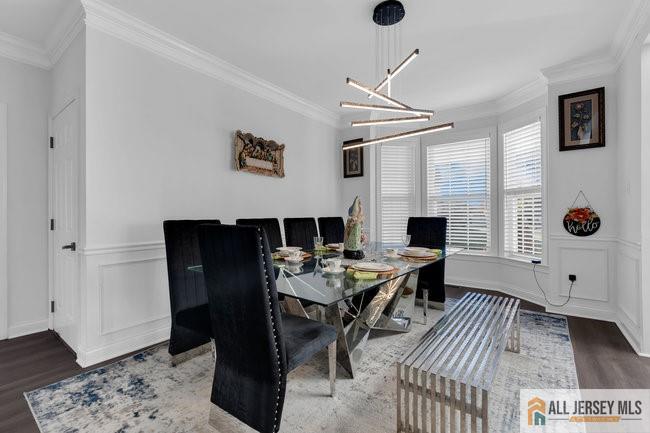 43 Meadow Run Road Bordentown, NJ 08505 - Photo 8 of 52 a view of a livingroom with furniture and a window