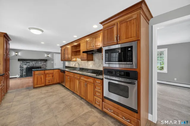 $539,900 | 97 Schnoor Road, Killingworth, CT 06419