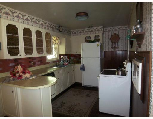 2847 Ivanhoe Road Sharpsville, PA 16150 - Photo 5 of 13 Kitchen.