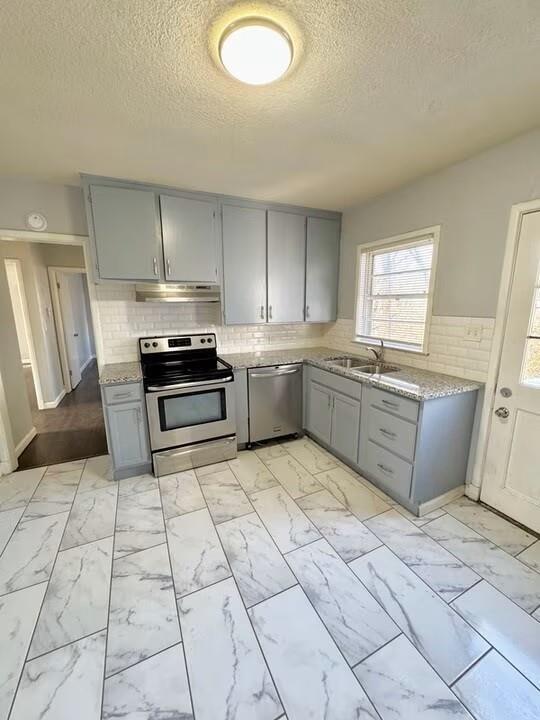 6876 Sni A Bar Road Kansas City, MO 64129 - Photo 4 of 11