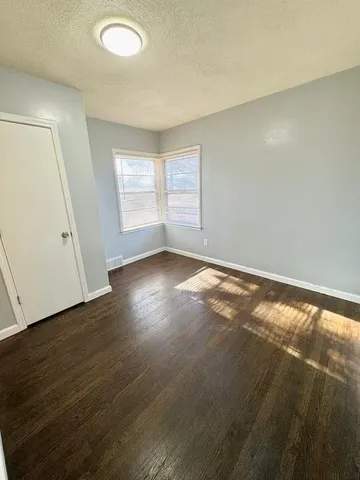 $145,000 | 6876 Sni A Bar Road, Kansas City, MO 64129