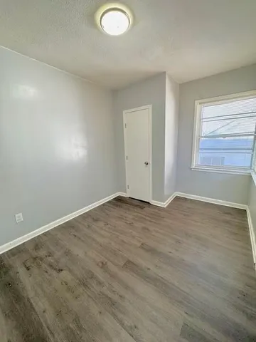 $145,000 | 6876 Sni A Bar Road, Kansas City, MO 64129